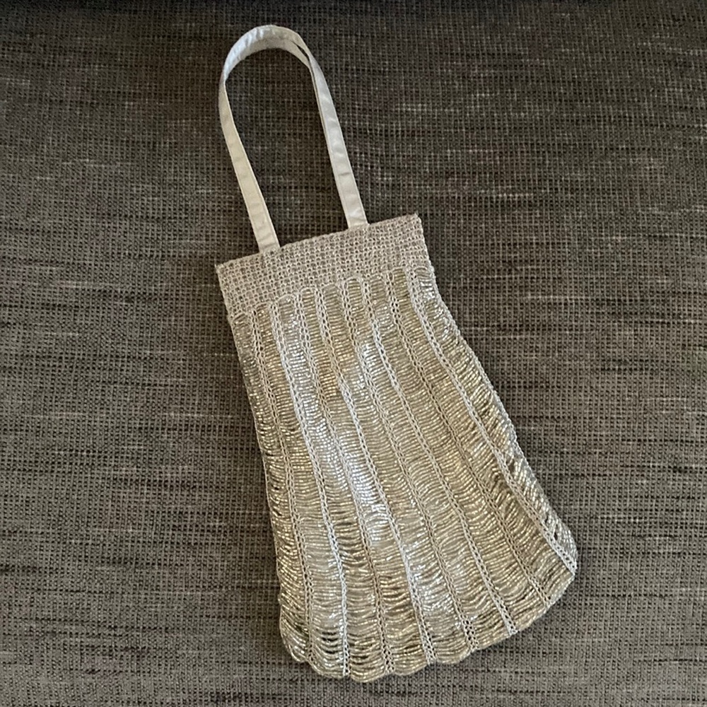 Scalloped Beaded Shell Handbag vintage old navy silver